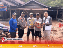 BRI Branch Office Liwa Salurkan Bantuan Korban Banjir Bandang Di Gunung Sari Suoh Lampung Barat
